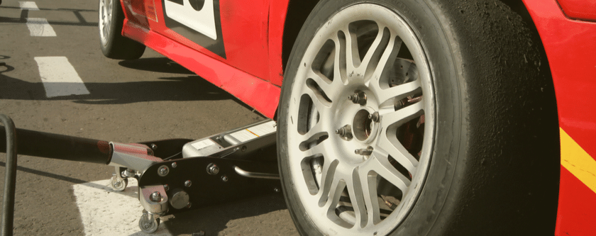 How To Change A Tyre Of A Flat Car